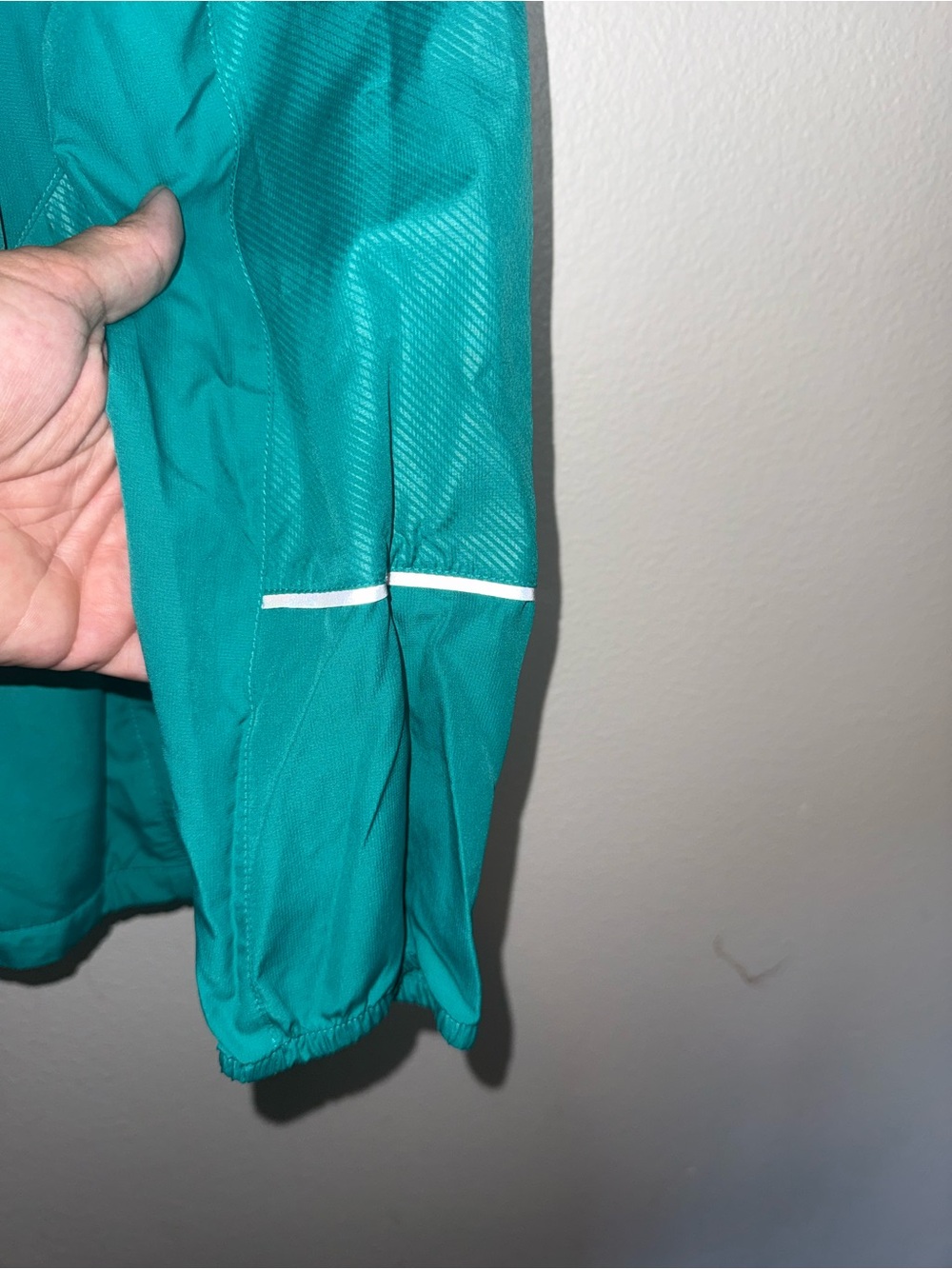 The North Face Women’s Teal Utility Jacket with Hood - Picture 3 of 4
